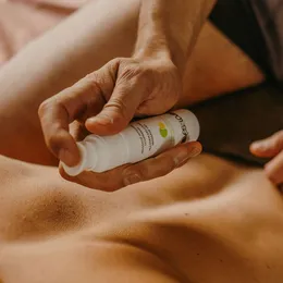 Univerzalni masažni gel 3 u 1 ananas - zeleni čaj Allover Delicious masažni gel 50ml