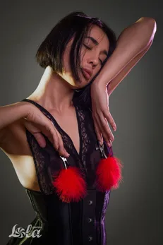 Parti Hard euforične crvene kopče za bradavice