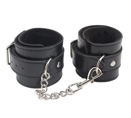 Crni okovi na nogama obey me leather ankle cuffs