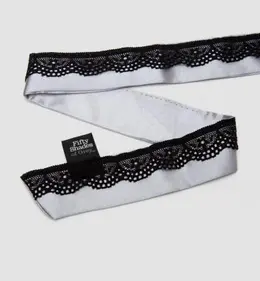 Satenska ogrlica sa kopčama za bradavice Plai Nice