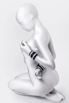 Anonimo lisice #0107, poliester, srebro, 23,5 cm