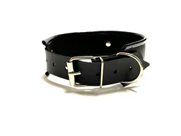 Crna ogrlica sa lukom od eko kože