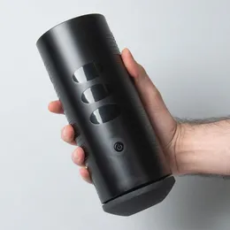 Kiiroo Titan interaktivni masturbator