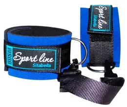 Plavo-crne okove na neoprenskim nogama