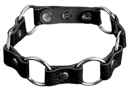 Kožna crna ogrlica sa prstenovima