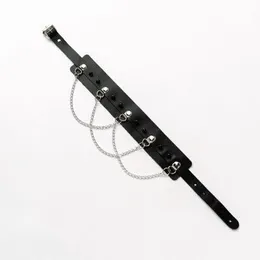 Choker sa šiljcima i lancem