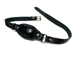 Crni kožni geg na kaiševima sa kopčom