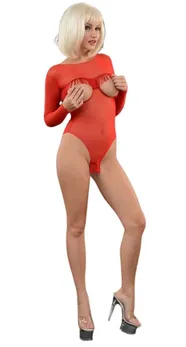 Crveni bodi sa izrezima na grudima i razigranim resama