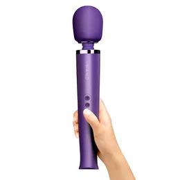 Ljubičasti vibrator le wand rechargeable vibrating massager .