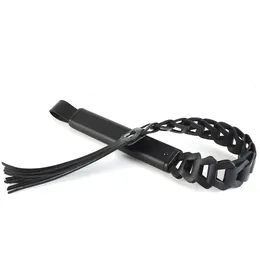 Crna kožna pletenica kleopatra .