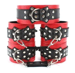 Set kožnih crveno-crnih bdsm dodataka