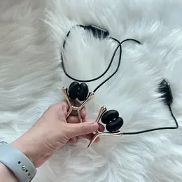 Interaktivne vibracije na bradavicama Tingon N1