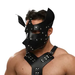 Crna kožna maska pas