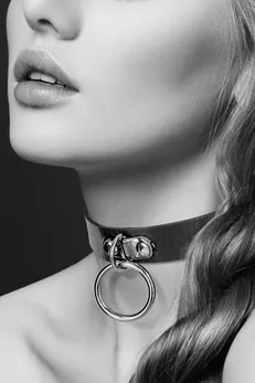 Choker sa prstenom crni Collier Fetish Noir