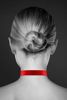 Choker ogrlica od crvenog srca