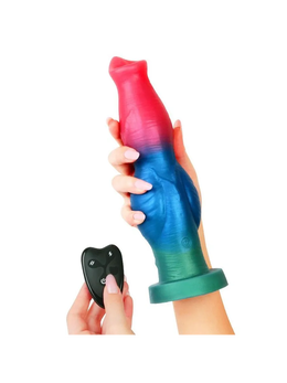 Obojeni fantazijski vibrator sa povratnim pokretima i rotacijom .