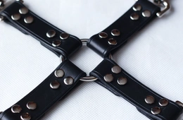 Bdsm spojnica krst vezivanje