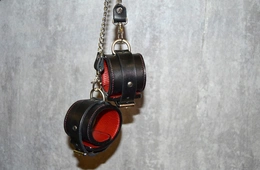 BDSM lisice od kože