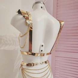 Portupea krila sa lancima zlatna od prave kože za kinki fotografije