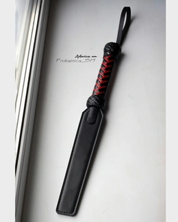 Šlepalka, padl, spanker bdsm