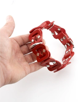 Erotska ogrlica od kožne pletenice sa povodcem