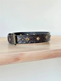 Čoker od reljefne kože