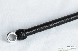 Bdsm vezivo u kožnoj pletenici