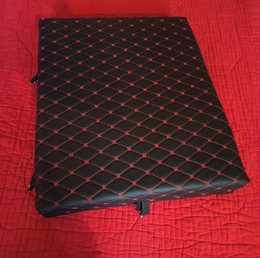 Ploča za zaključavanje sa lisicama za intimne igre