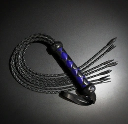 Mačka mačka sa sedam repa