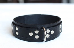 Kožna ogrlica sa jednim prstenom