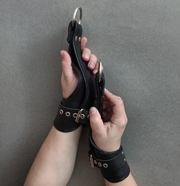 Kožne lisice / bdsm narukvice / vešalice