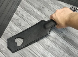 Šamar od prave kože (BDSM)