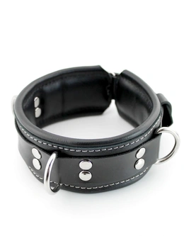 Premium ovratnik je mekan sa povodcem i kukama za lisice