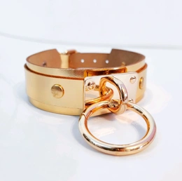 Ogrlica od kožne ogrlice sa zlatnim prstenom od prave kože za zabavu