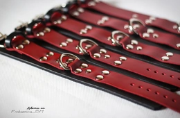 Bondažni komplet: naruči, ponoži, ogrlica