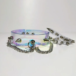 Ogrlica Choker holografski sa šiljcima i lancem za zabavu vinil