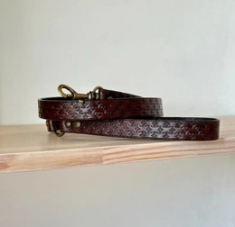 Reljefni kožni povodac