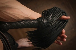 Flogger od prave kože (90 repova)