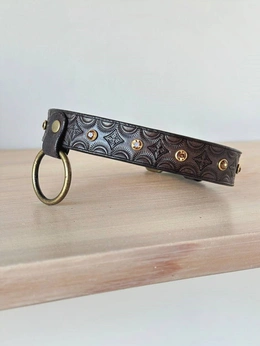 Čoker od reljefne kože