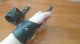 Lisice: privesci od prave kože (BDSM)