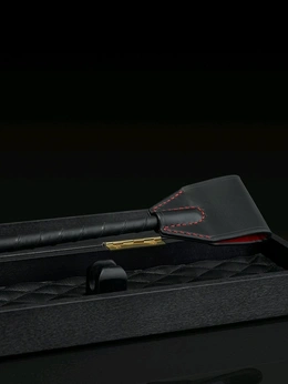 BDSM poklon set stack u drvenom kućištu