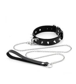 Replika proizvoda bdsm kožna ogrlica sa kratkim metalnim šiljcima
