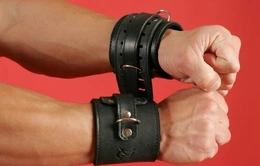 BDSM lisice od kože bez kopče (Šifra: p297)