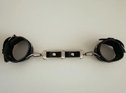 Kožne lisice za BDSM igranje uloga