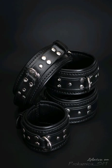 Komplet za naručivanje i ponoge BDSM