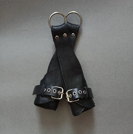 Kožne lisice / bdsm narukvice / vešalice