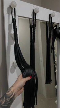 Pletka. Flogger