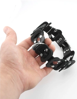 Erotska ogrlica od kožne pletenice sa povodcem