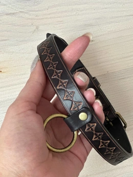 Čoker od reljefne kože