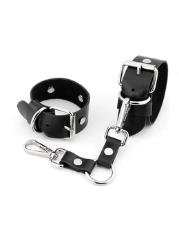 Kožne lisice za igre 18+